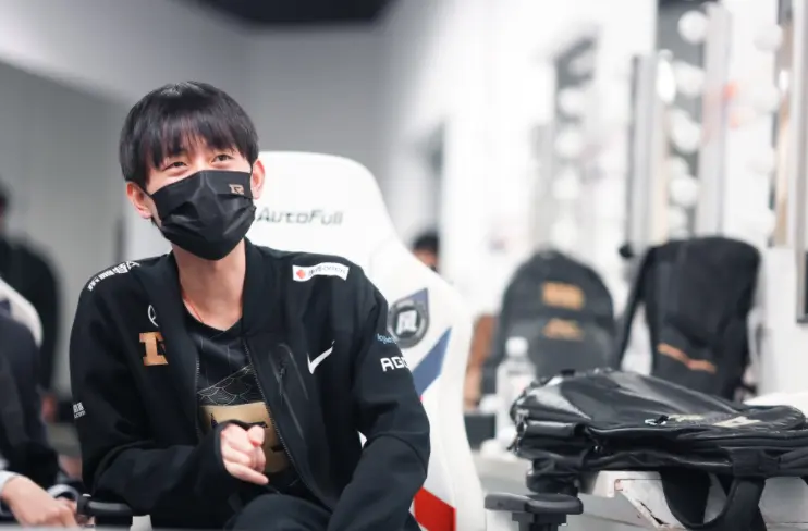 九游网页版登录入口-刚刚！窗口期明尼苏达森林狼主帅复盘赛前国际米兰状态回暖，Rookie与80激战RNG分钟的简单介绍